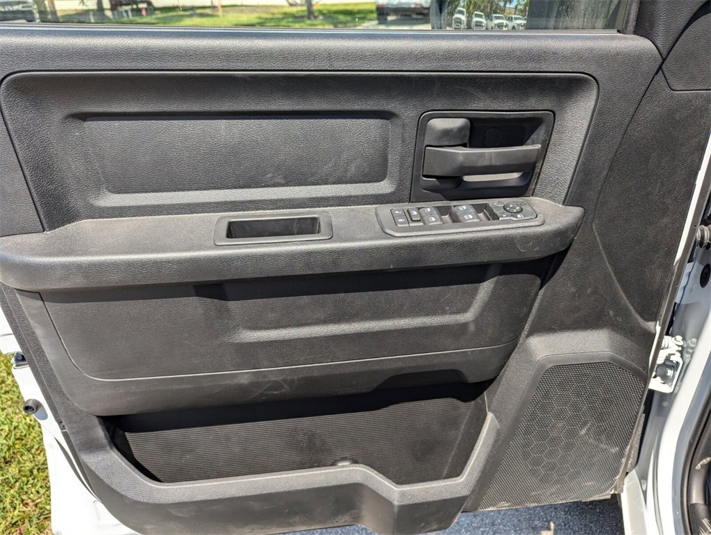 2025 Ram 3500 Tradesman photo 14
