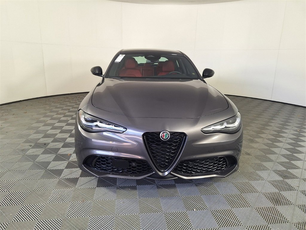 2025 Alfa Romeo Giulia Base photo 4