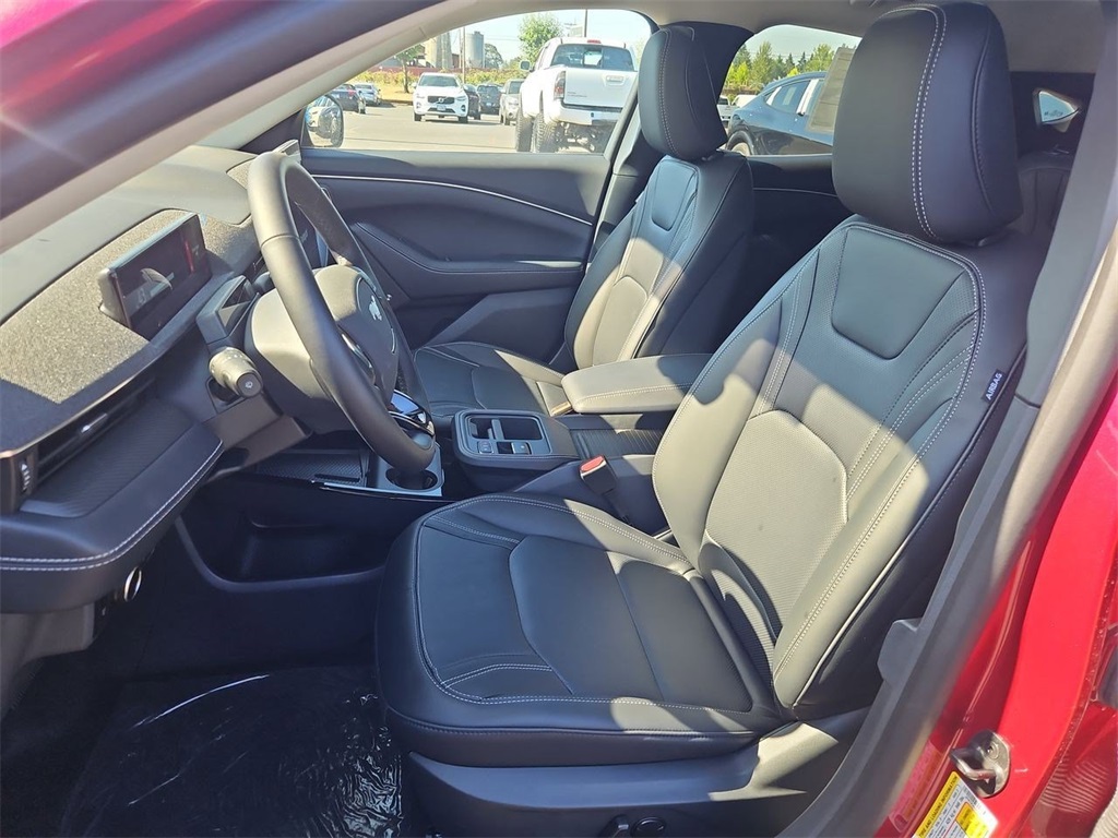 2025 Ford Mustang Mach-E Premium photo 11