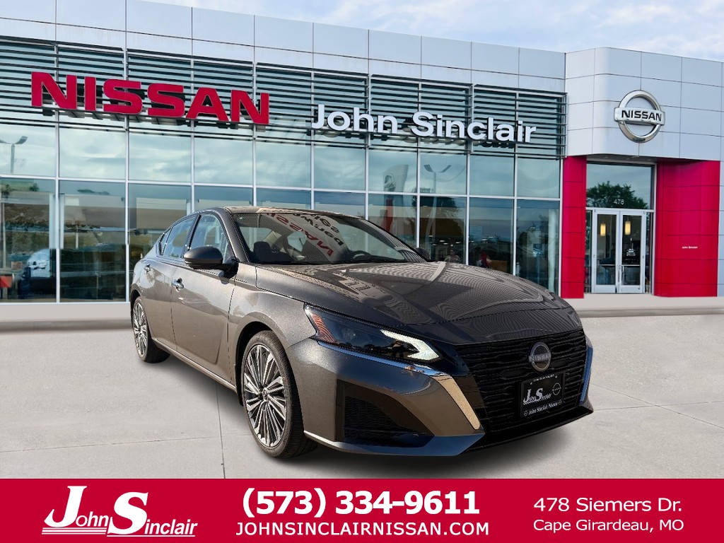 2025 Nissan Altima SL's photo