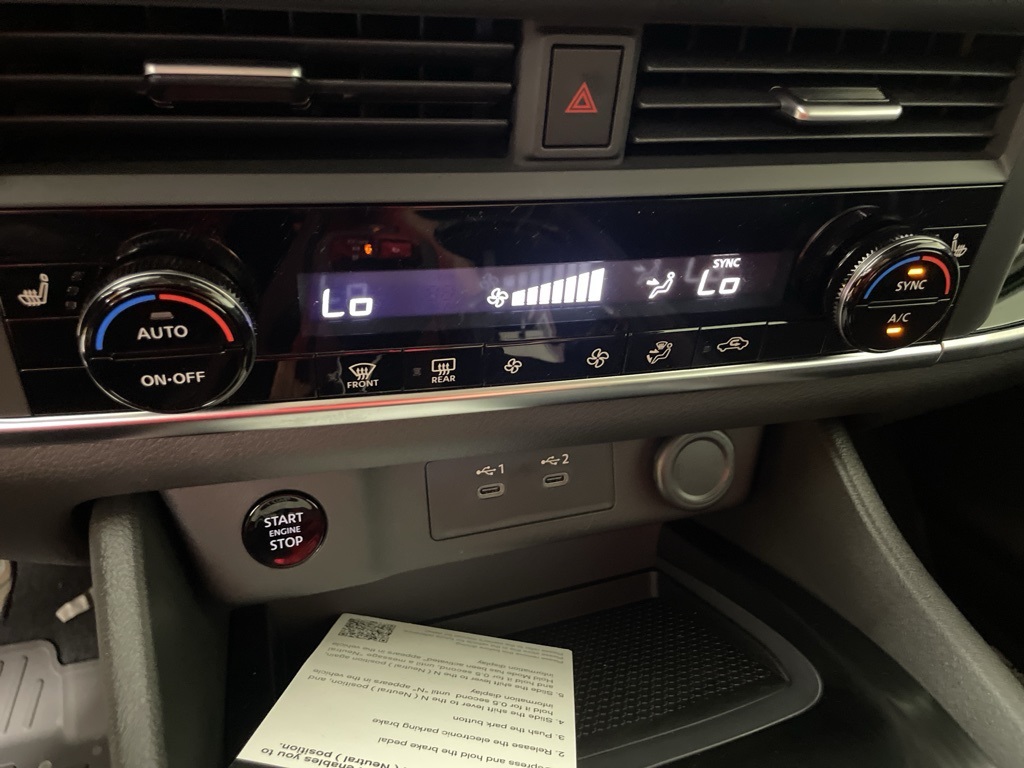 2026 Nissan Rogue SV photo 27