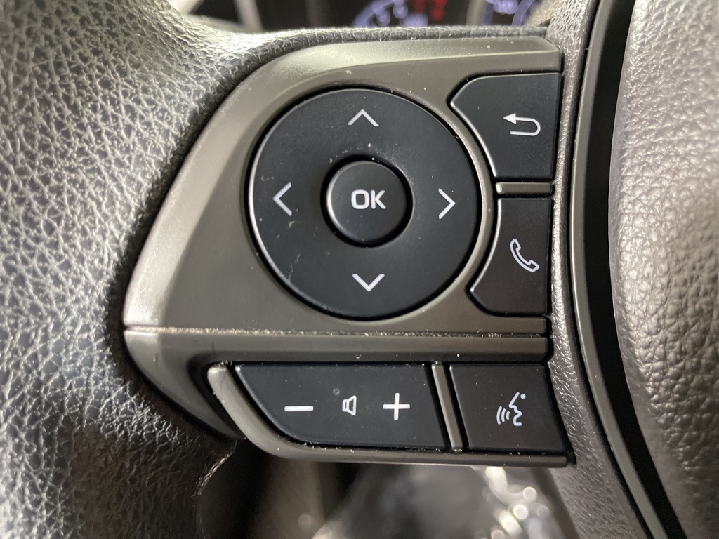 2022 Toyota Corolla LE photo 21