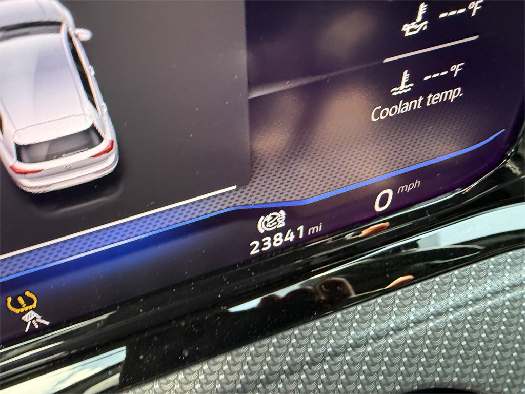 2023 Volkswagen Golf R photo 4
