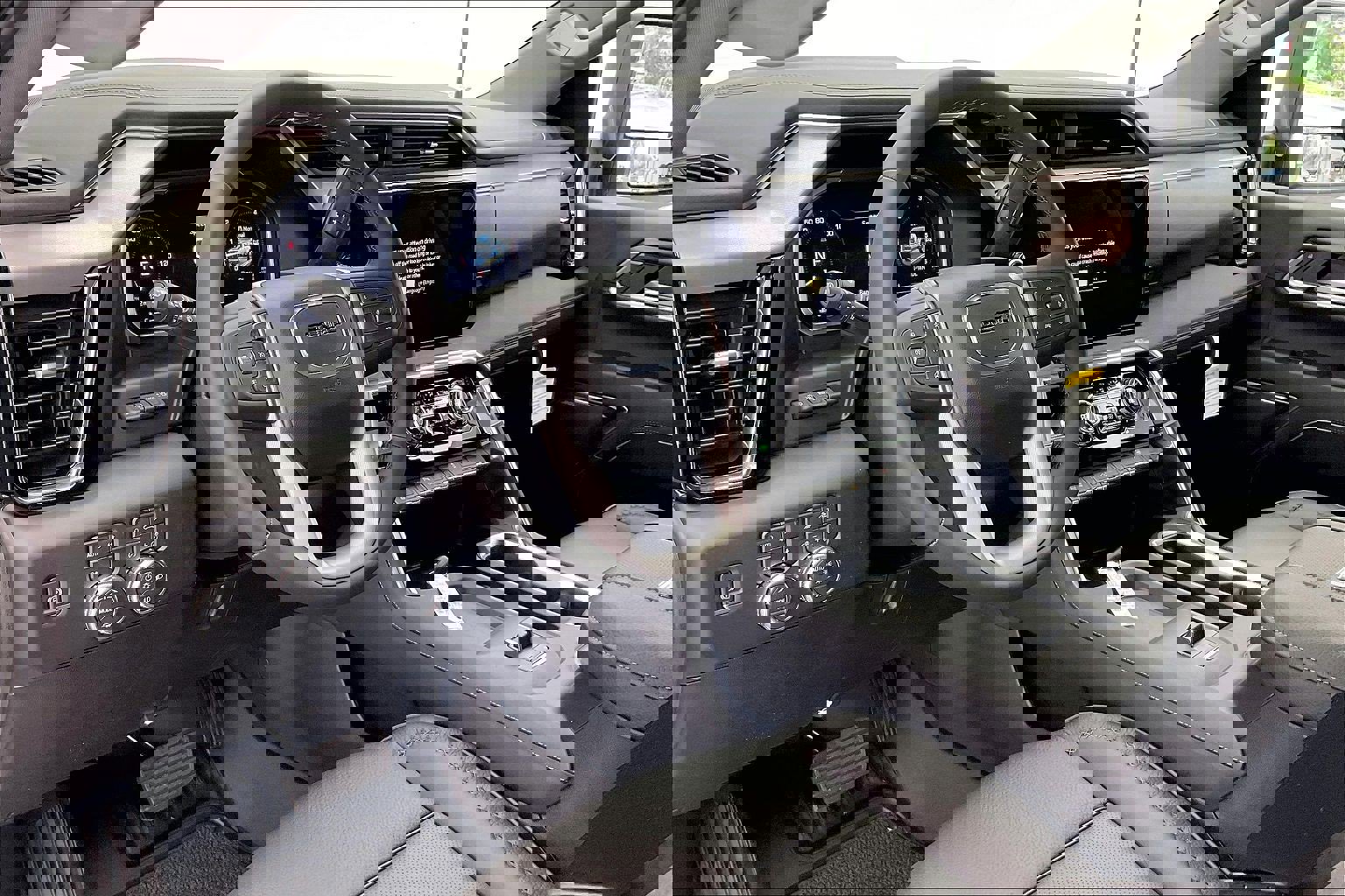 2026 Gmc Sierra 3500 HD Denali photo 3