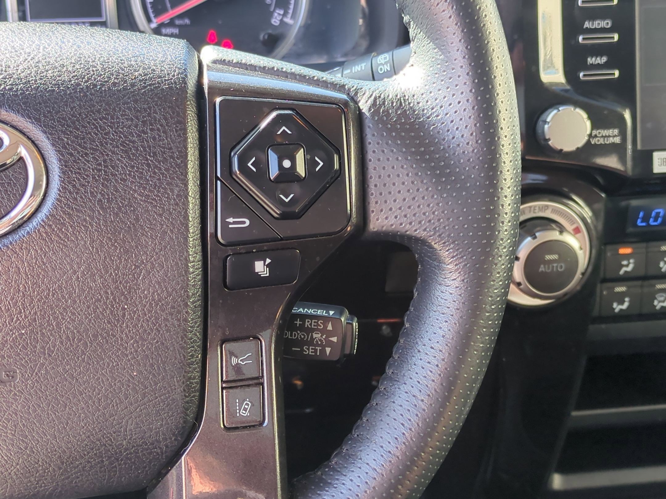 2020 Toyota 4Runner Base photo 16