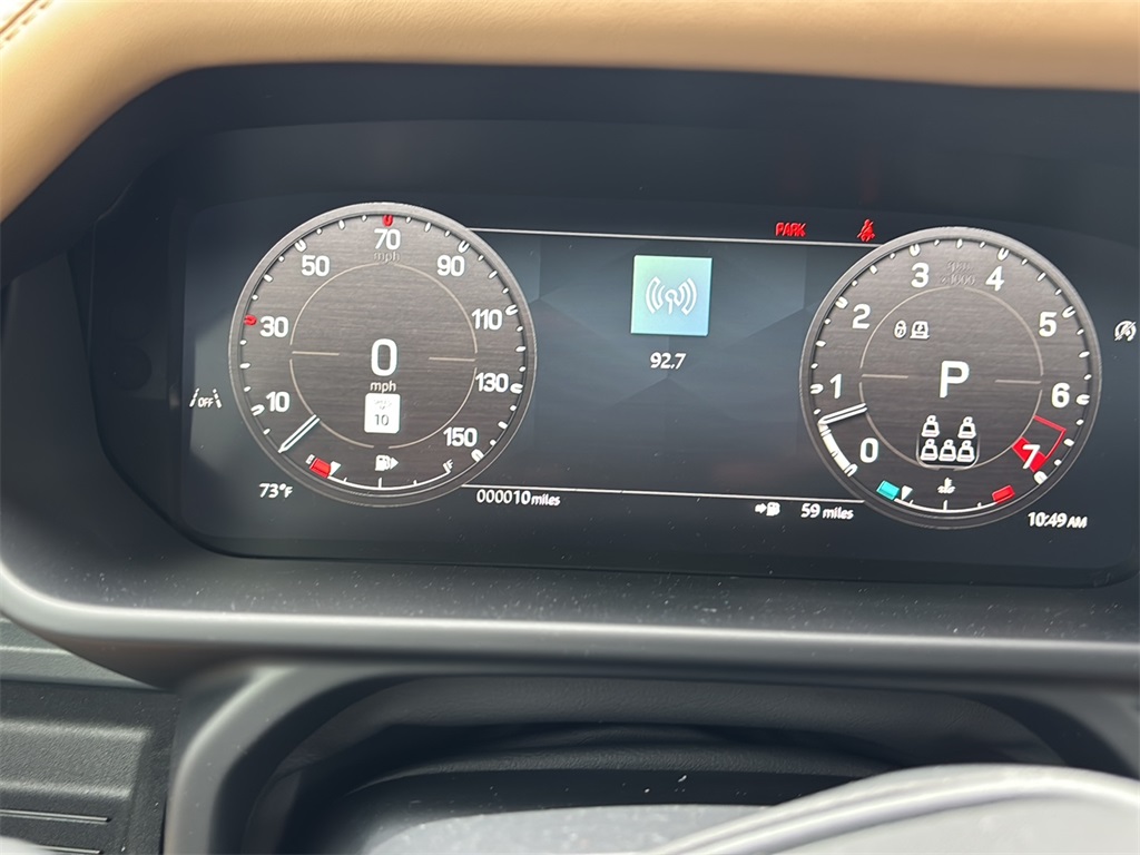 2025 Land Rover Defender 130 S photo 9
