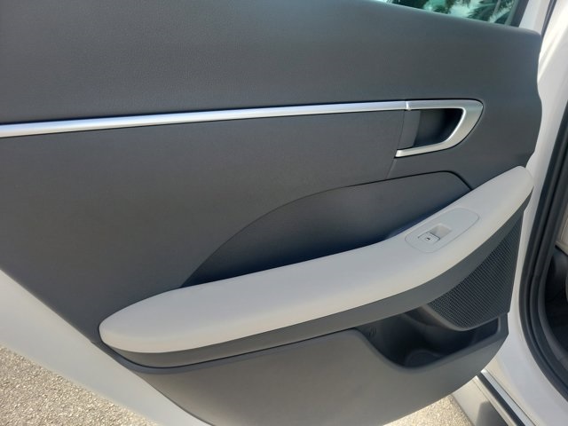 2023 Hyundai Sonata SE photo 12