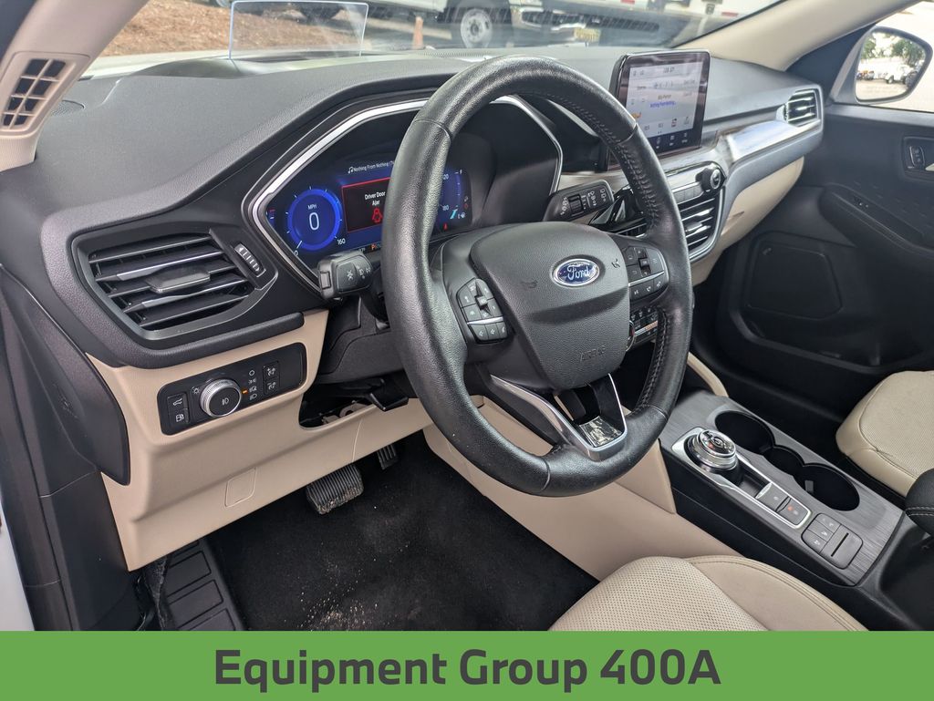 2020 Ford Escape Titanium Hybrid photo 11