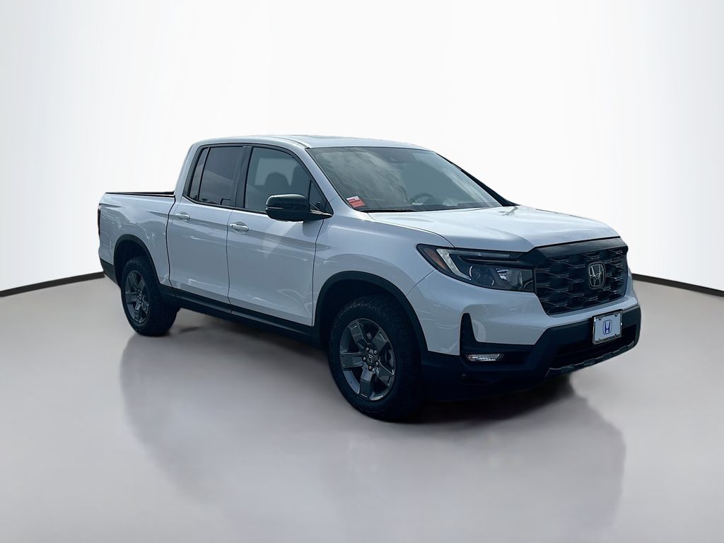 2025 Honda Ridgeline TrailSport photo 2
