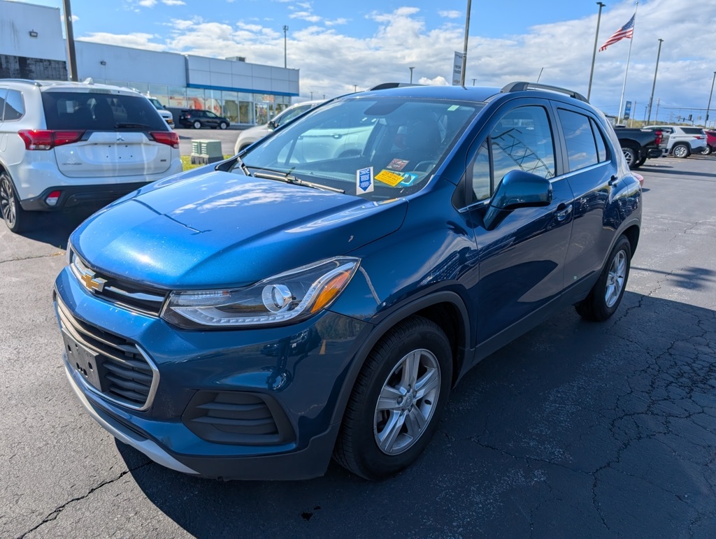 2019 Chevrolet Trax LT photo 2