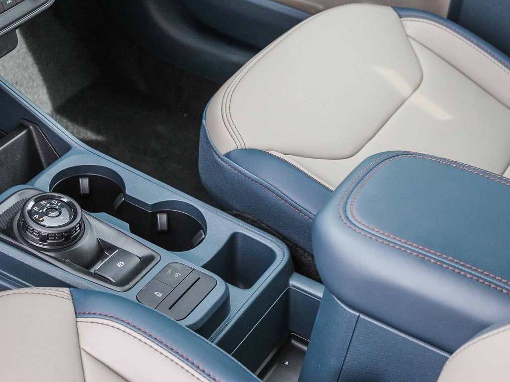 2025 Ford Maverick Lariat photo 17