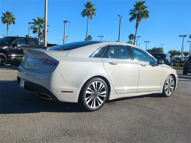 2019 Lincoln MKZ Reserve photo 4
