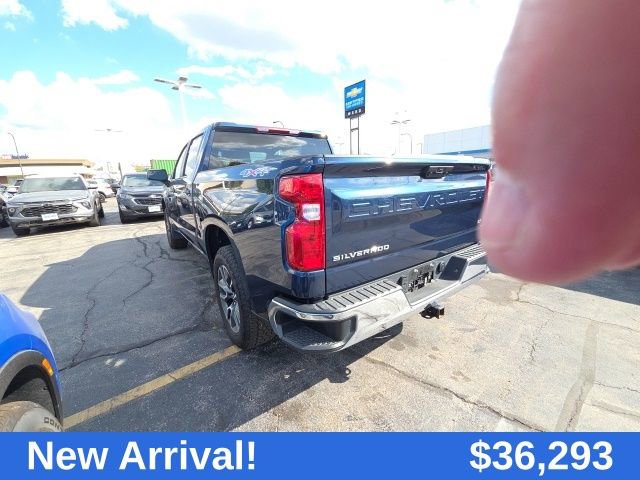 2022 Chevrolet Silverado 1500 LT photo 5