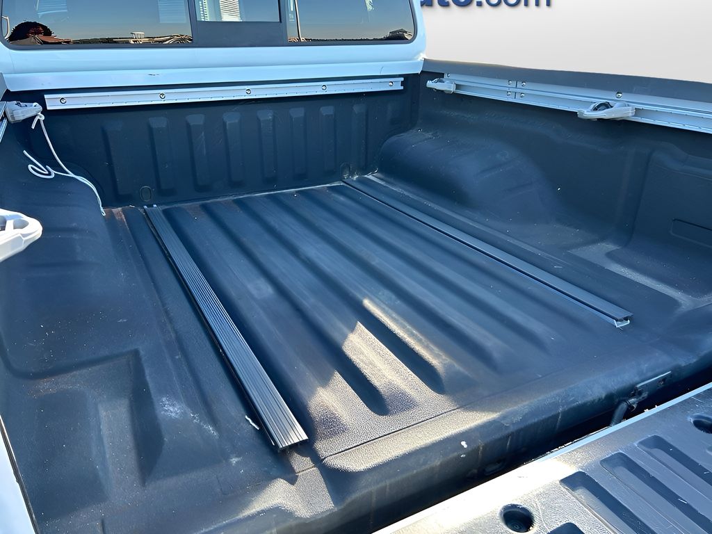 2020 Nissan Frontier PRO-4X Crew Cab photo 20