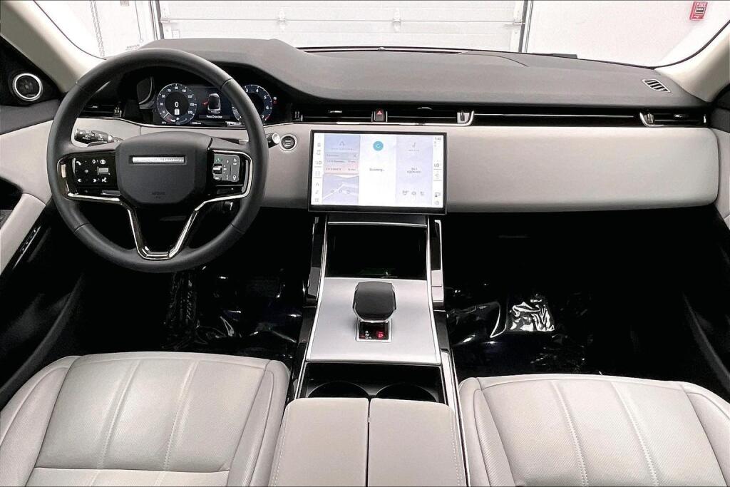 2025 Land Rover Range Rover Evoque S photo 9