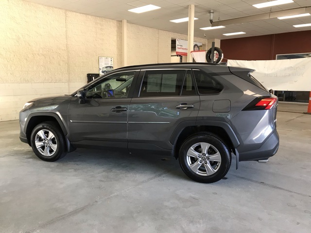 2023 Toyota RAV4 XLE photo 6