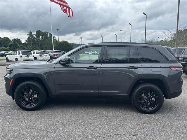 2025 Jeep Grand Cherokee Altitude X photo 2