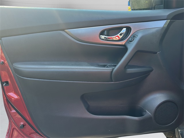 2016 Nissan Rogue SV photo 7