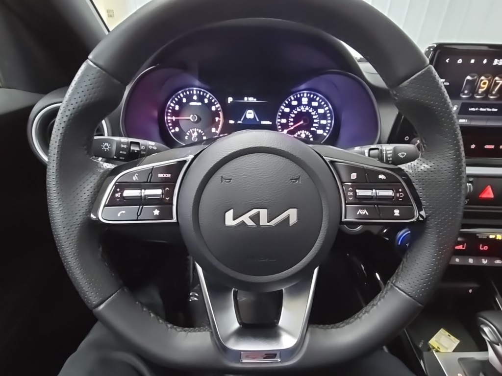 2022 Kia Forte GT-Line photo 20