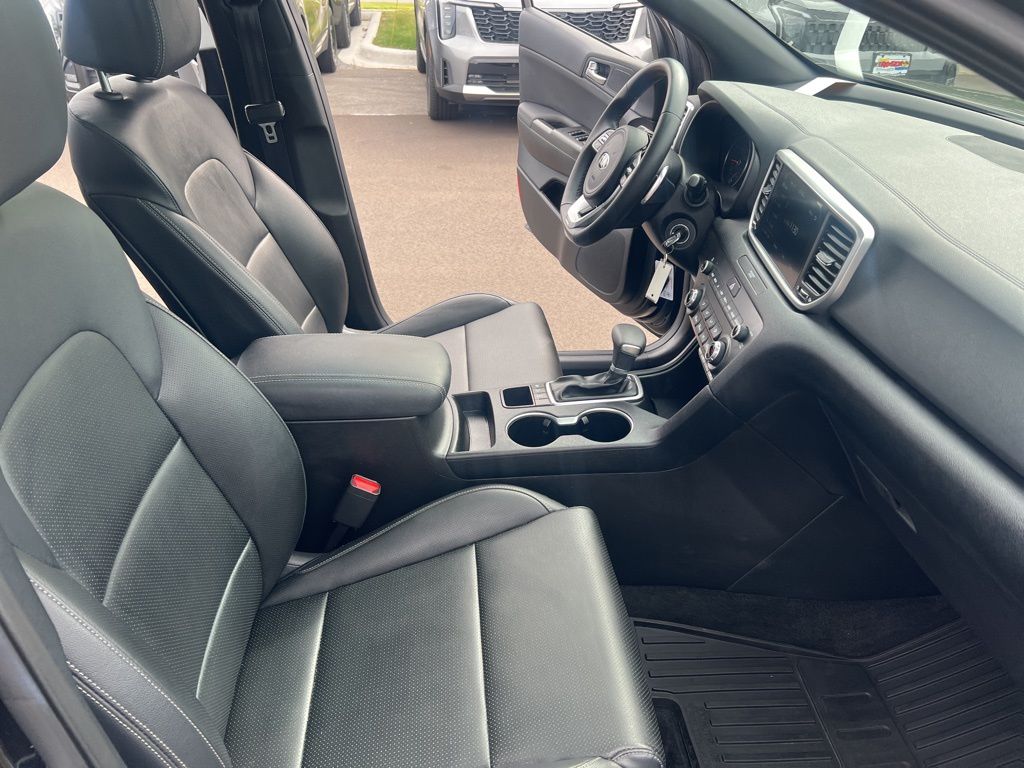 2020 Kia Sportage S photo 21