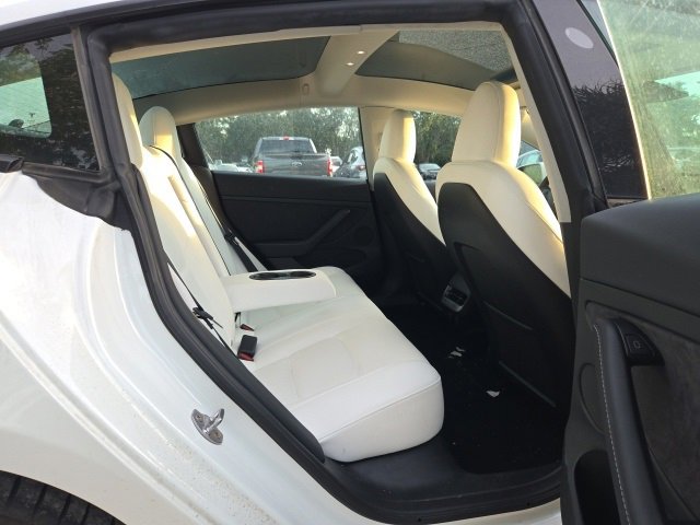 2023 Tesla Model 3 Performance photo 7