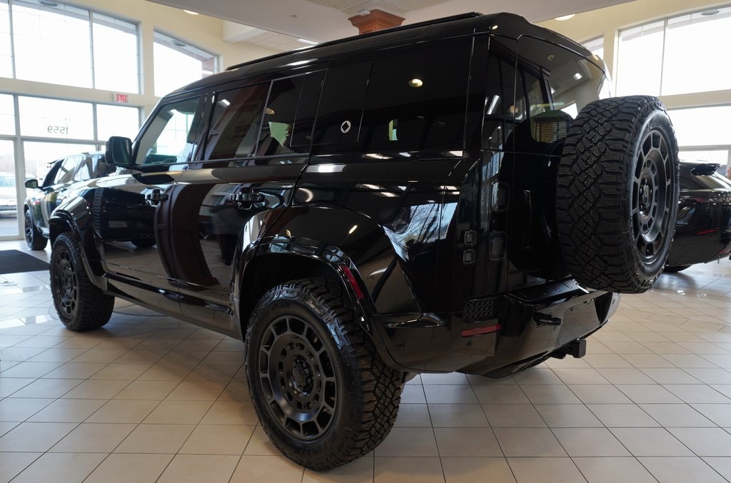 2026 LAND ROVER DEFENDER - Image 2