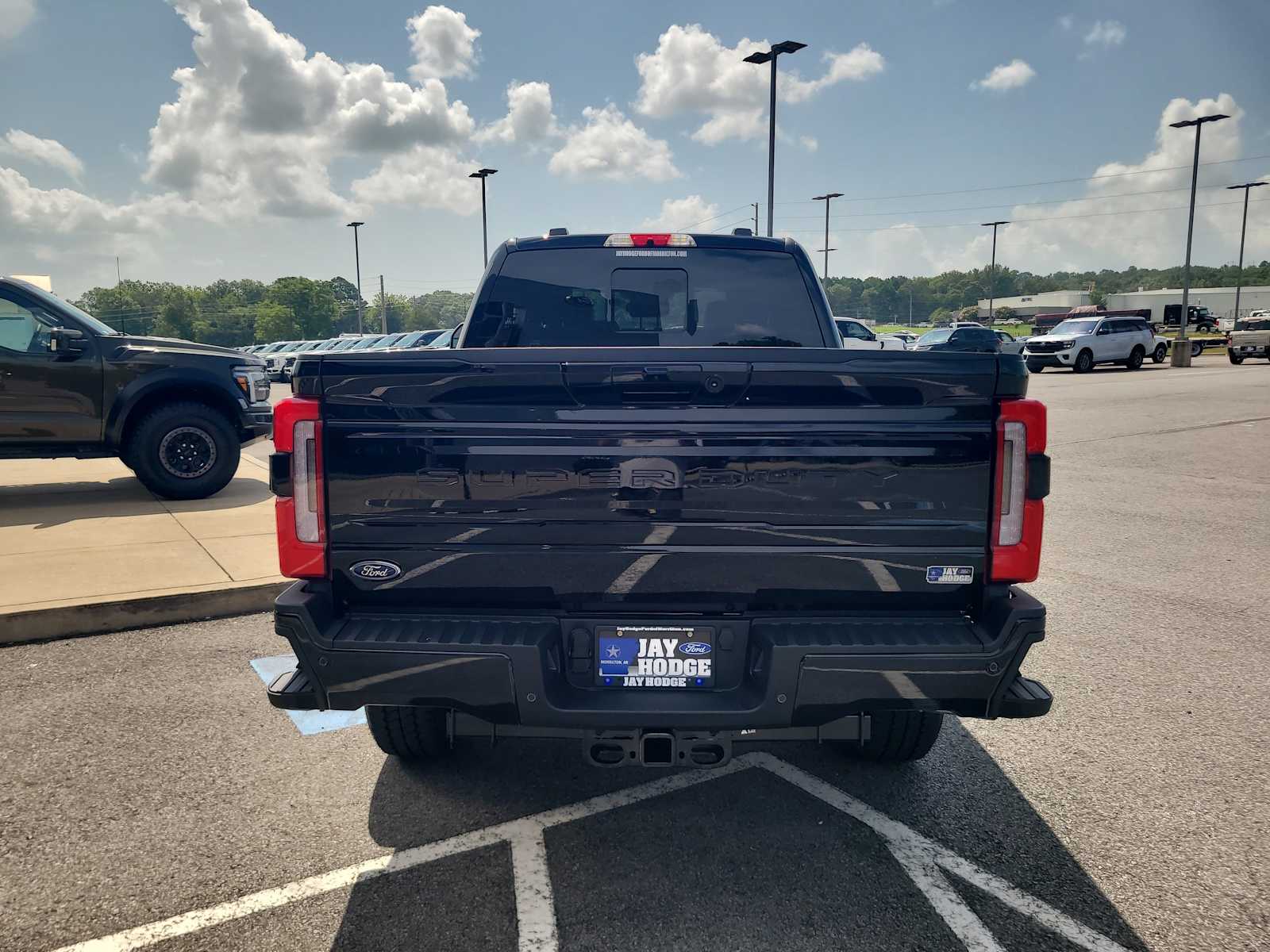 2025 Ford F-350 Platinum photo 4