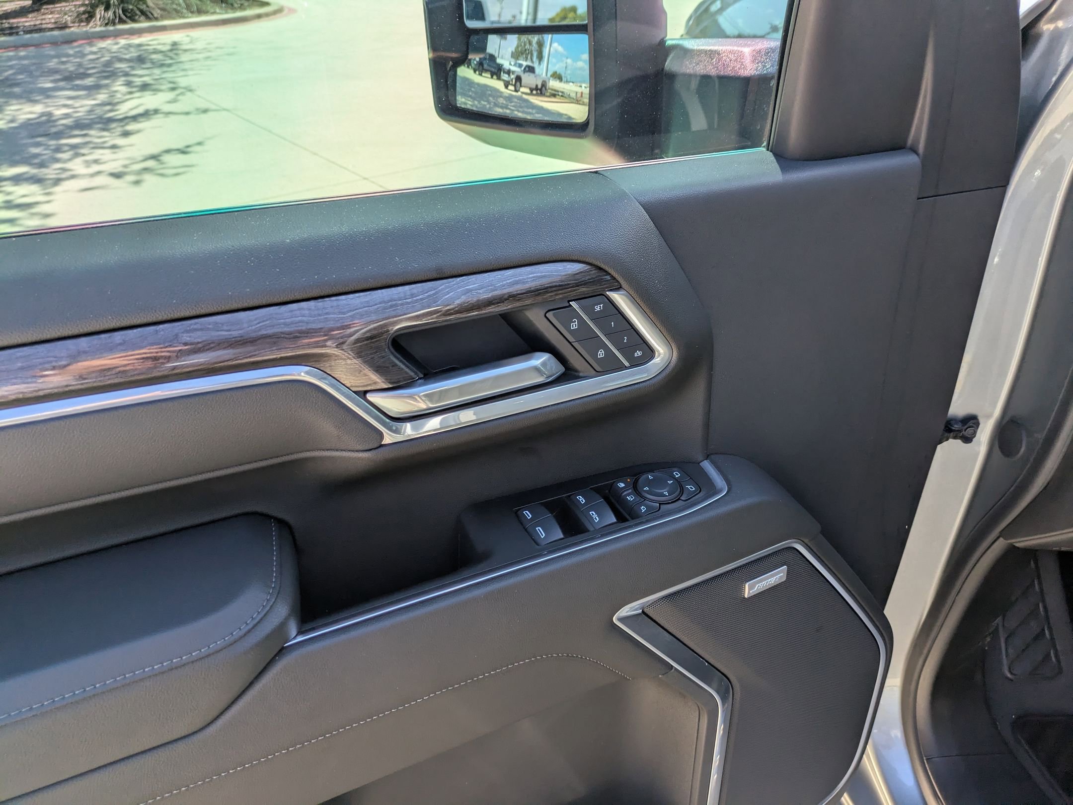 2025 Chevrolet Silverado 2500HD LTZ photo 12