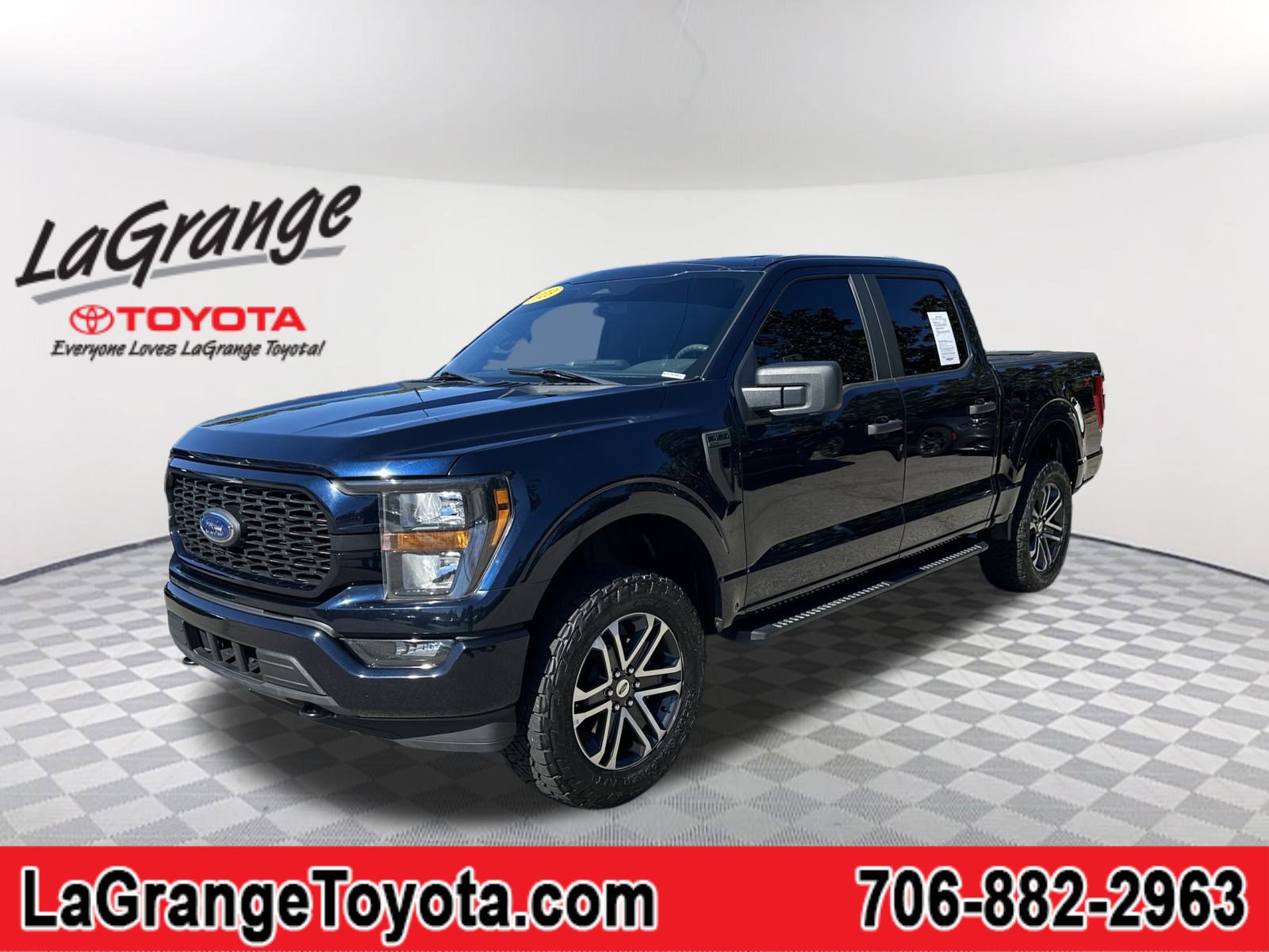 2023 Ford F-150 XL's photo