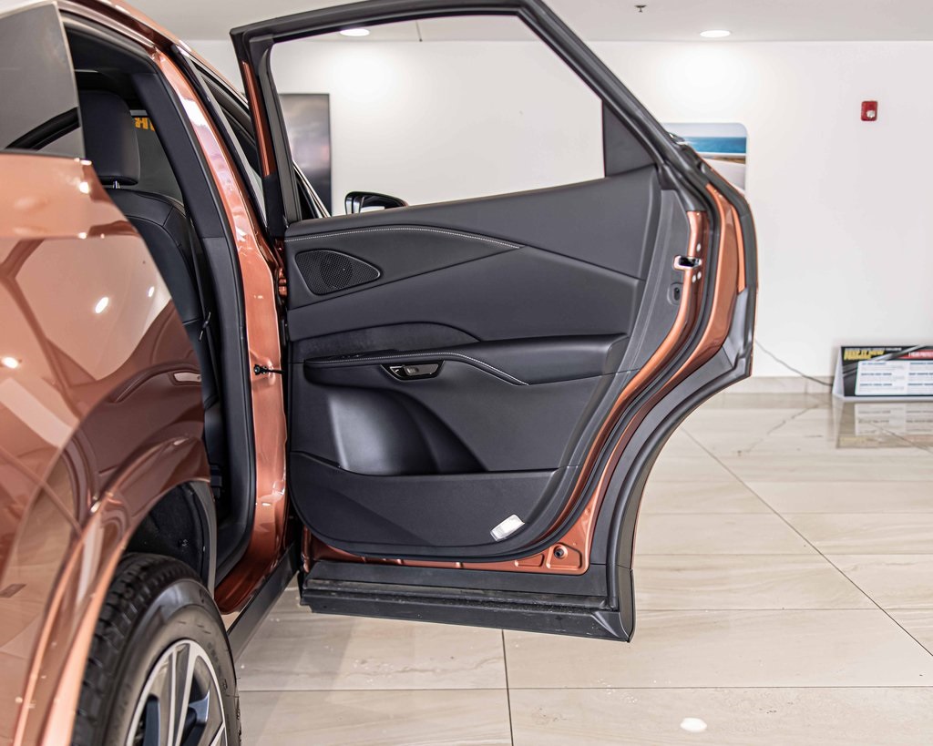 2025 LEXUS RX - Image 39