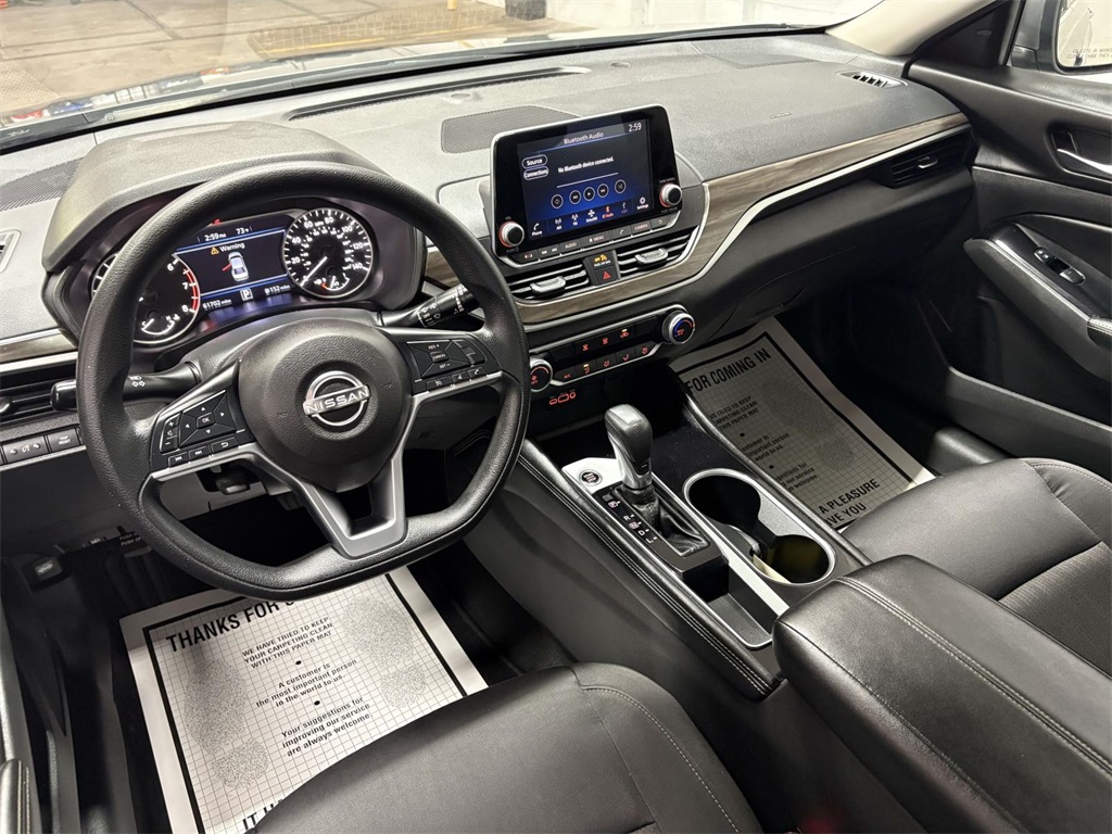 2023 Nissan Altima 2.5 SV photo 2
