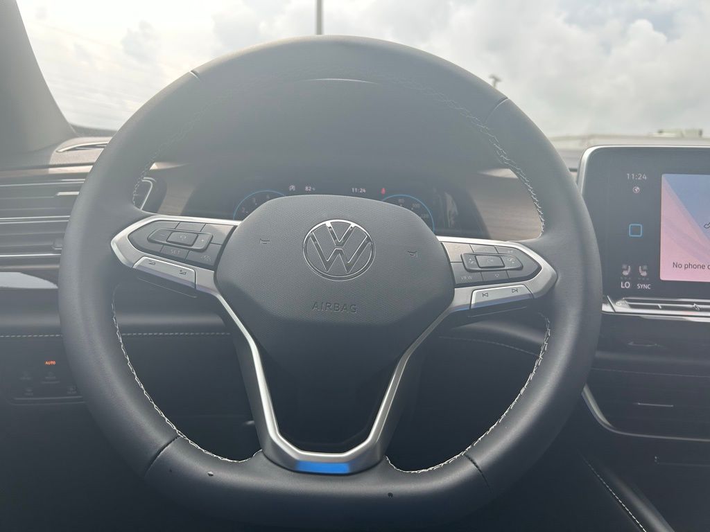 2026 Volkswagen Atlas SE Technology photo 10