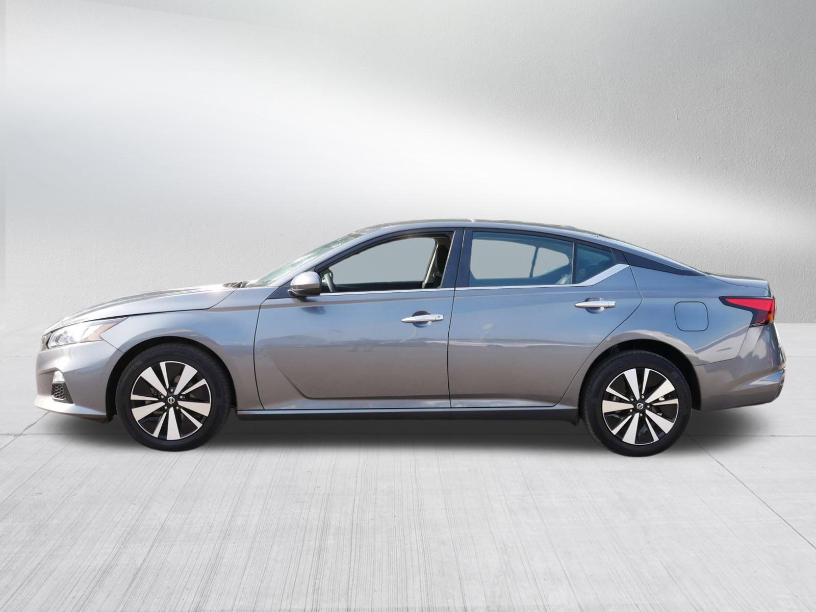 2022 Nissan Altima 2.5 SV photo 4