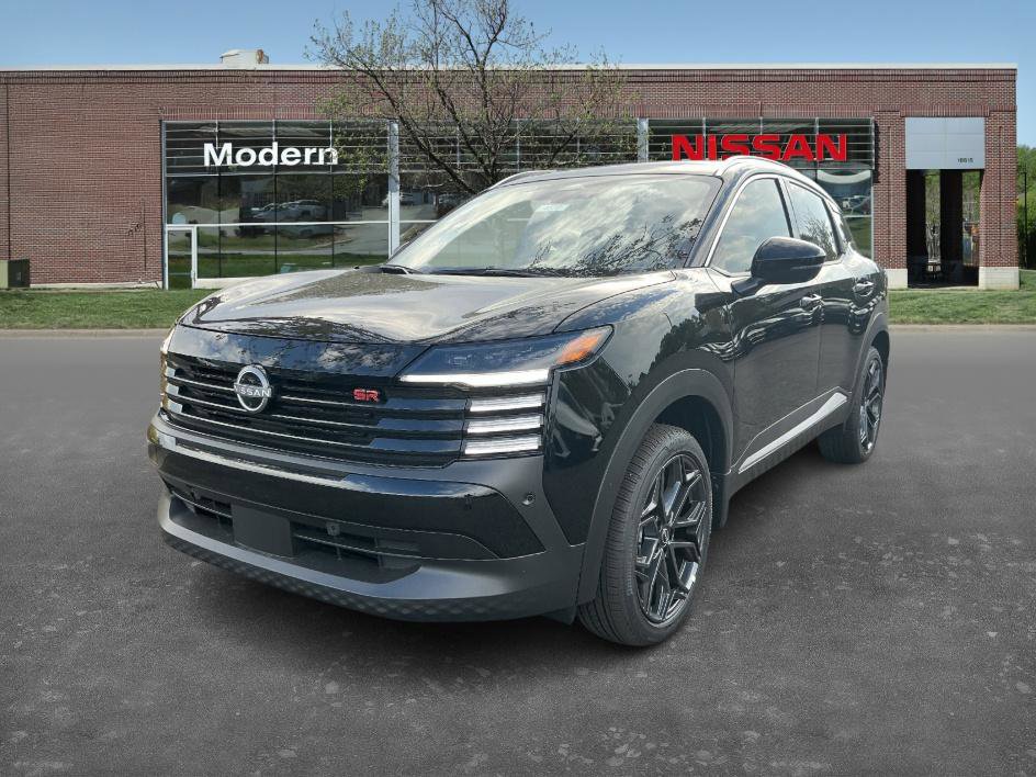 2025 Nissan Kicks SR's photo