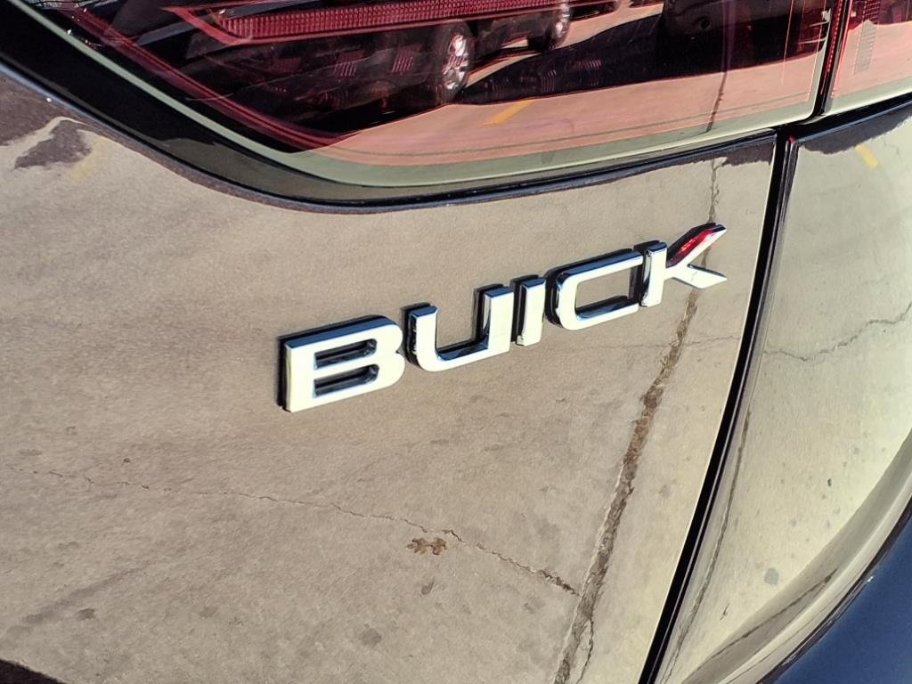 New 2025 Smokey Amethyst Metallic Buick Sport Touring image 9