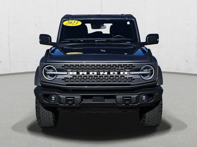 2023 Ford Bronco Badlands photo 2