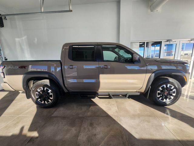 2024 Nissan Frontier PRO-4X's photo
