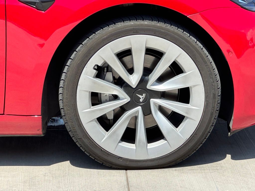 2022 Tesla Model 3 Long Range photo 4