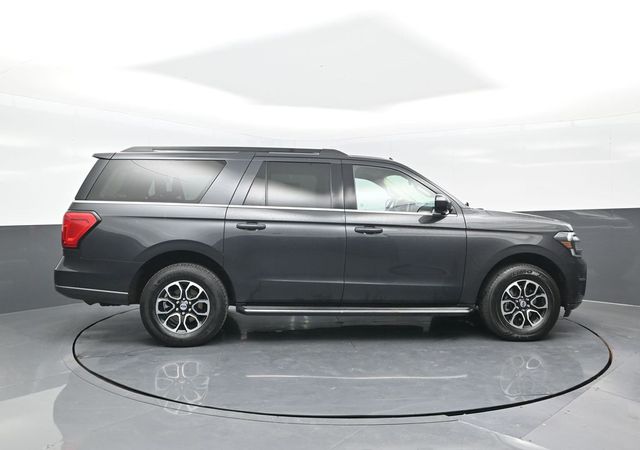 2023 Ford Expedition MAX XLT photo 3