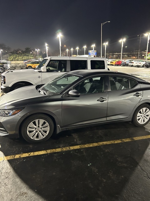 2021 Nissan Sentra S's photo