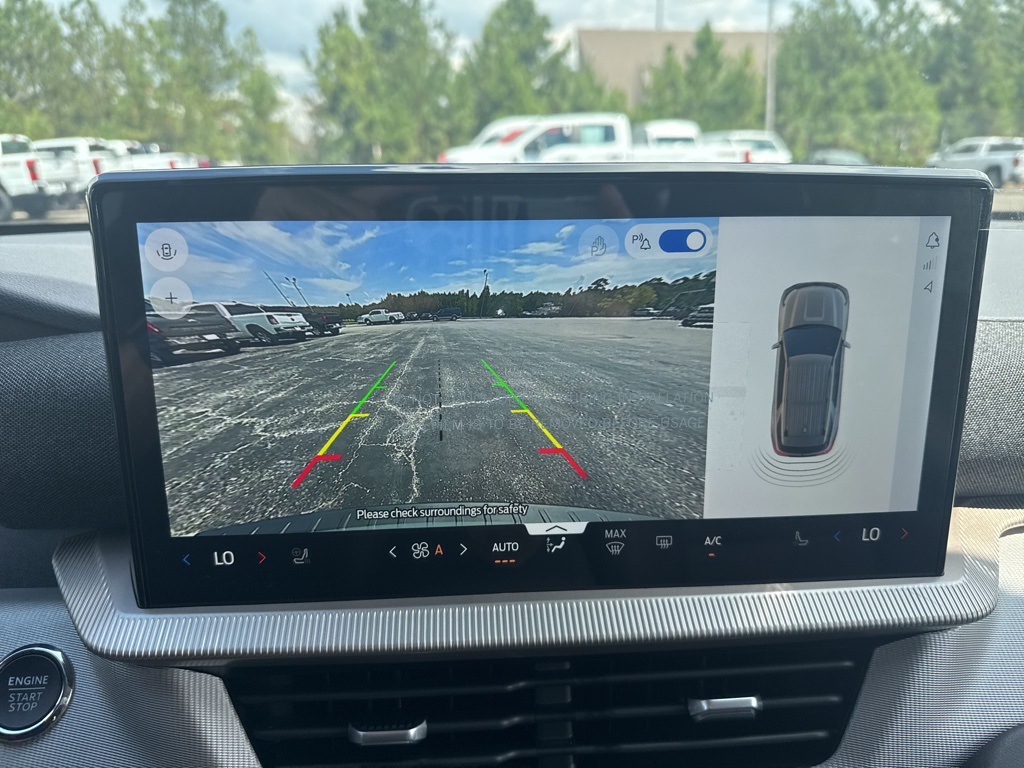 2025 Ford Explorer photo 34