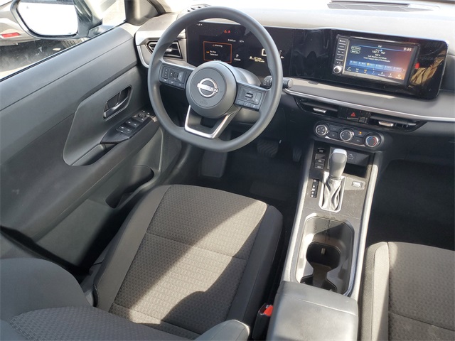2025 Nissan Kicks S photo 10