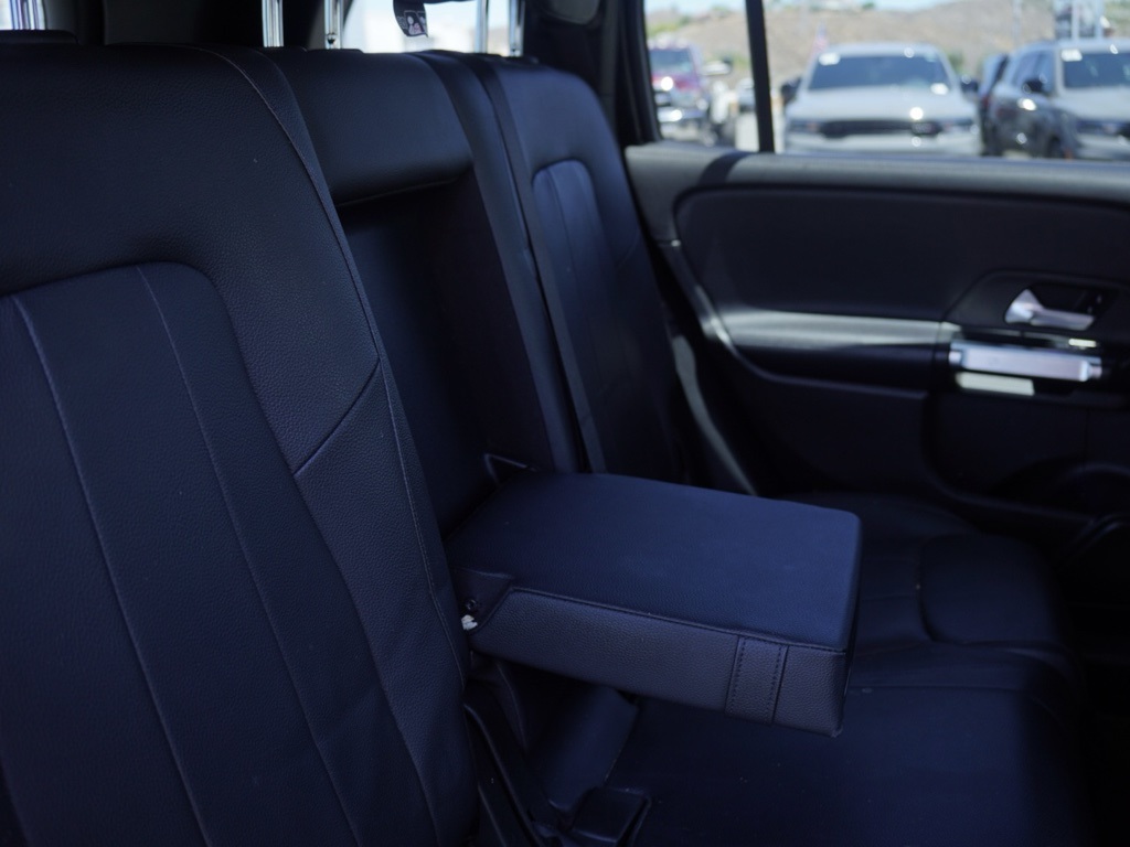 2020 Mercedes Benz GLB 250 photo 25