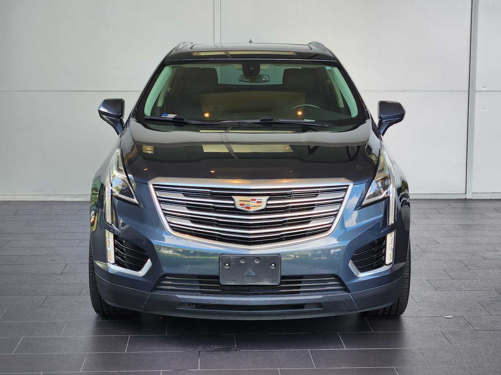 2019 Cadillac XT5 Premium Luxury photo 2