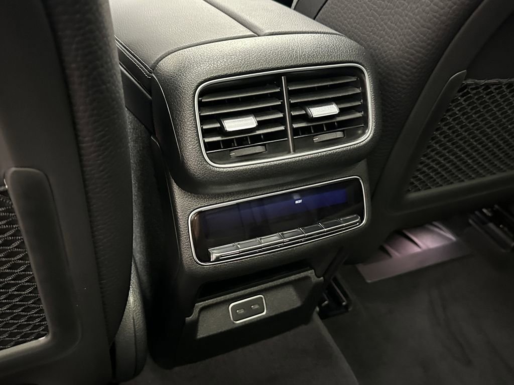 2026 Mercedes Benz GLS 450 4MATIC photo 27