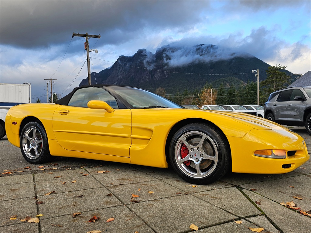 2001 Chevrolet Corvette Base photo 3