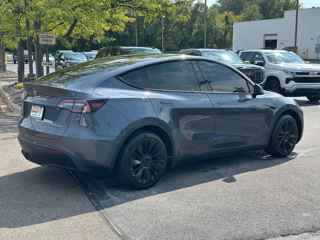 2024 Tesla Model Y Long Range photo 3