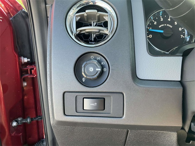 2014 Ford F-150 XLT photo 13