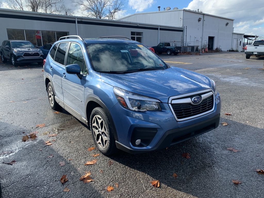 2021 Subaru Forester Premium photo 3