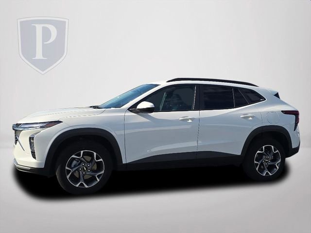 2024 Chevrolet Trax LT photo 7
